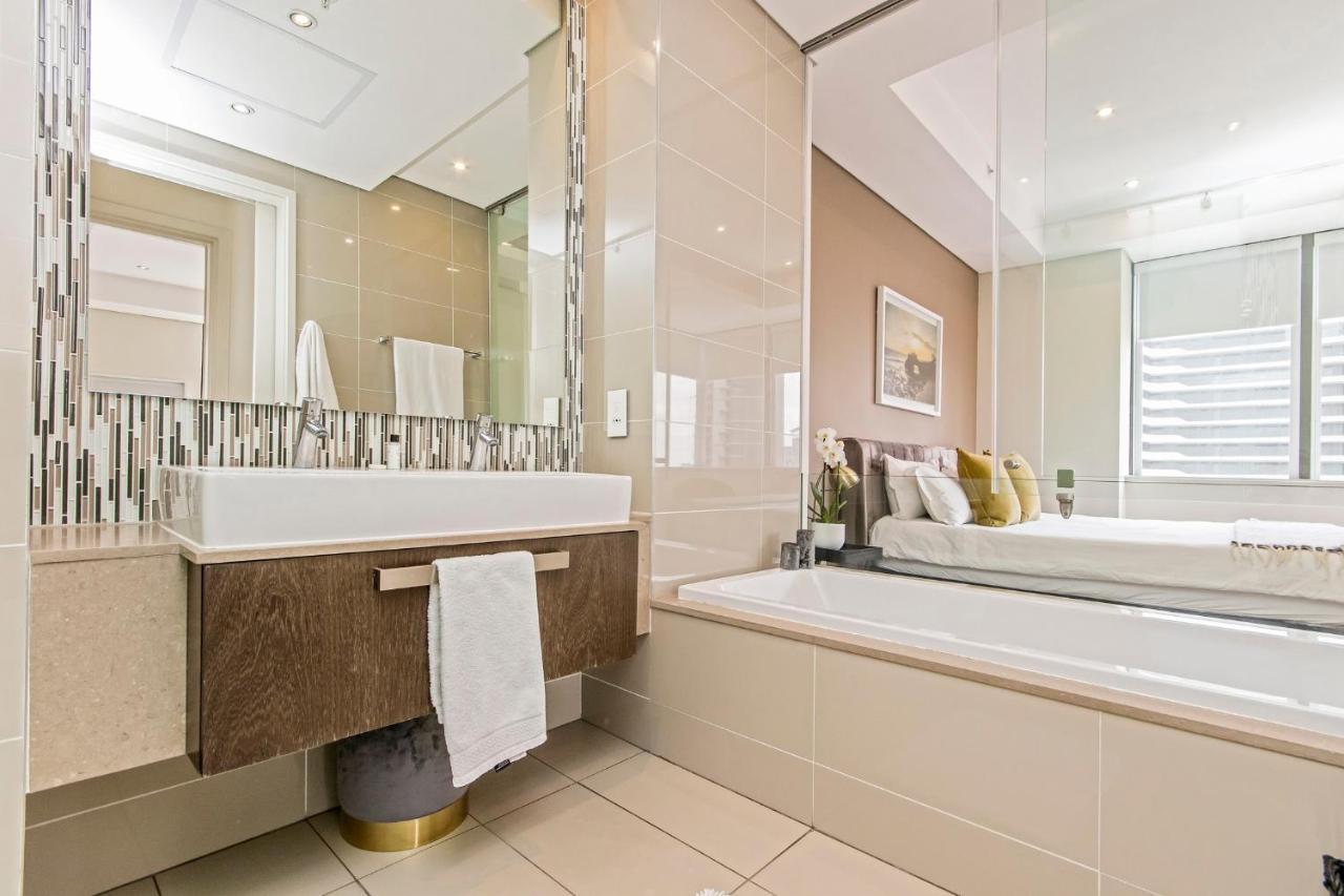 Sandton Skye Premium Suites & Penthouses โจฮันเนสเบิร์ก ภายนอก รูปภาพ