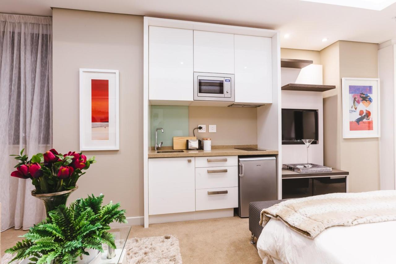 Sandton Skye Premium Suites & Penthouses โจฮันเนสเบิร์ก ภายนอก รูปภาพ